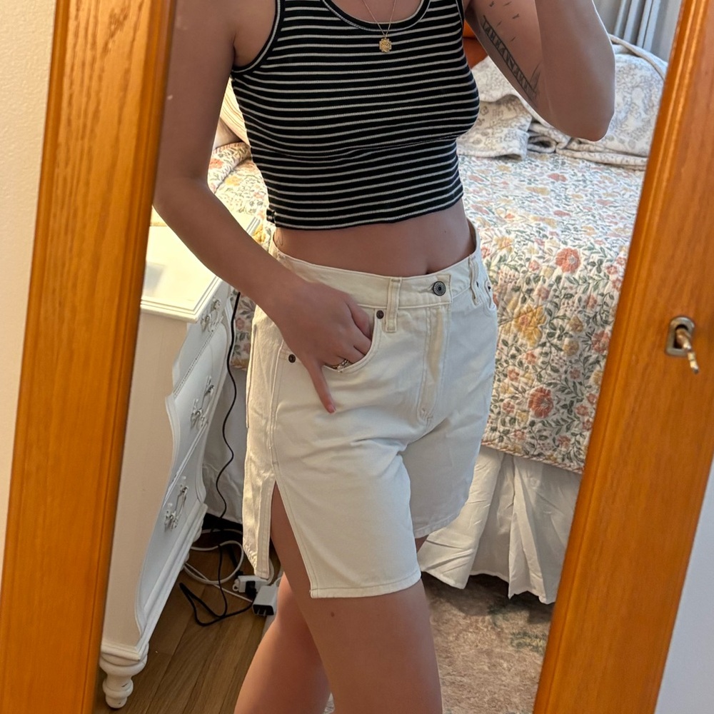 Abercrombie & Fitch Loose High Rise Shorts